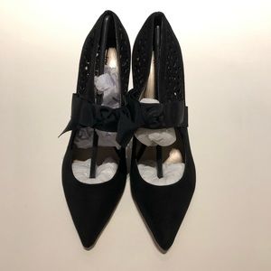 Brand New RW&CO. Pointed Toe Suede Heels Size 7.5